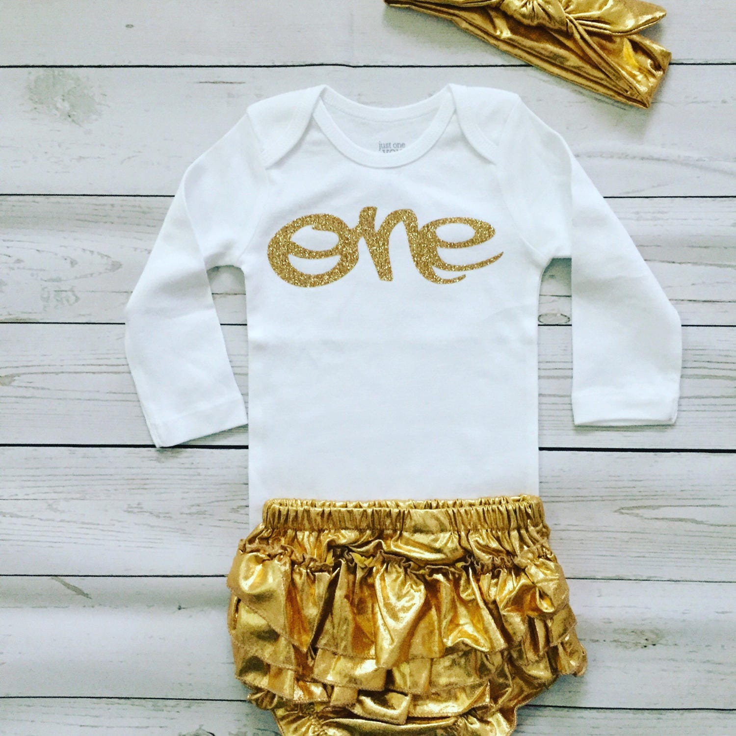 gold glitter outfit