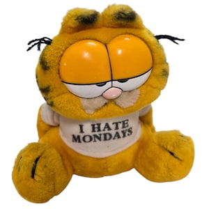 Garfield the Cat I Hate Mondays Plush Toy/Vintage 1981 Dankin Plush/Retro 80s Cartoons/Sunday Comics/Collectible/Nostalgic Baby Shower Gift
