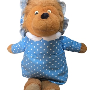berenstain bear in a blue dress Applause Berenstain Bears Mother Mom Mama Bear Vinyl Figure Vintage Blue Dress