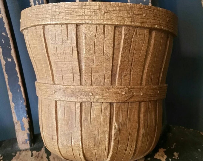 HOMCO Plastic Bushel Basket Wall Planter/farmhouse Etsy