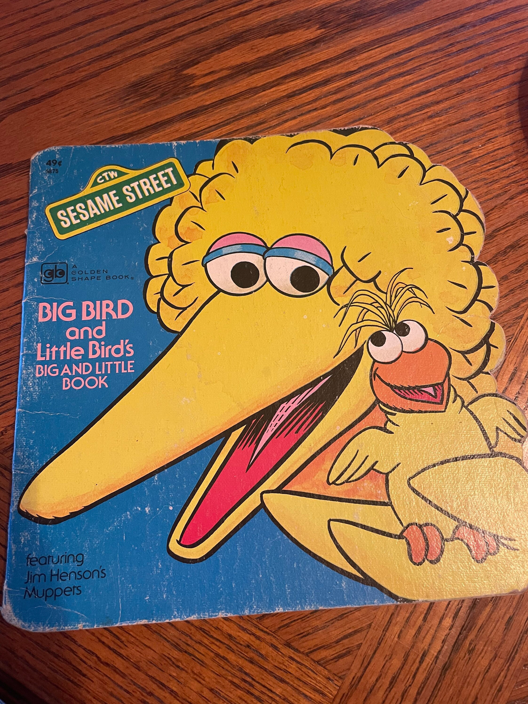 Sesame Street Big Bird and Little Bird's Big and Little Book