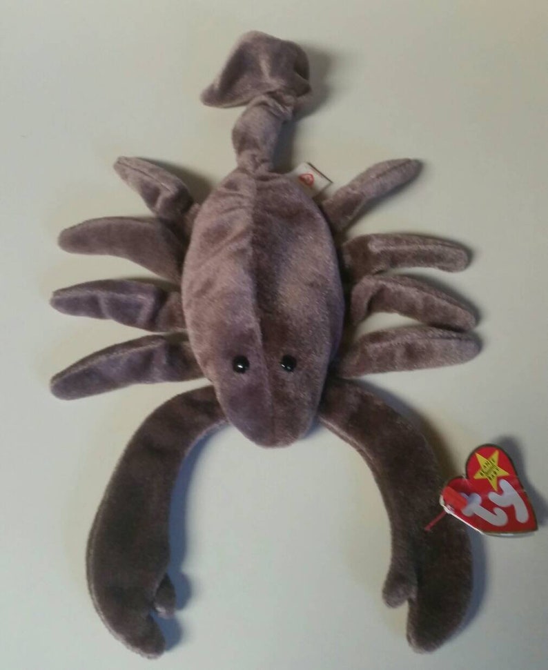 Case and P.E 1997 Stinger Beanie Baby with Tags Pellets