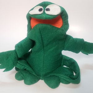 Frog Felt Hand Puppet/Vintage 1977 The Puppet Factory Frog Puppet/Childs Gift/Plush Toy/Nursery/Baby Shower Decor/Whimsical Frog Puppet
