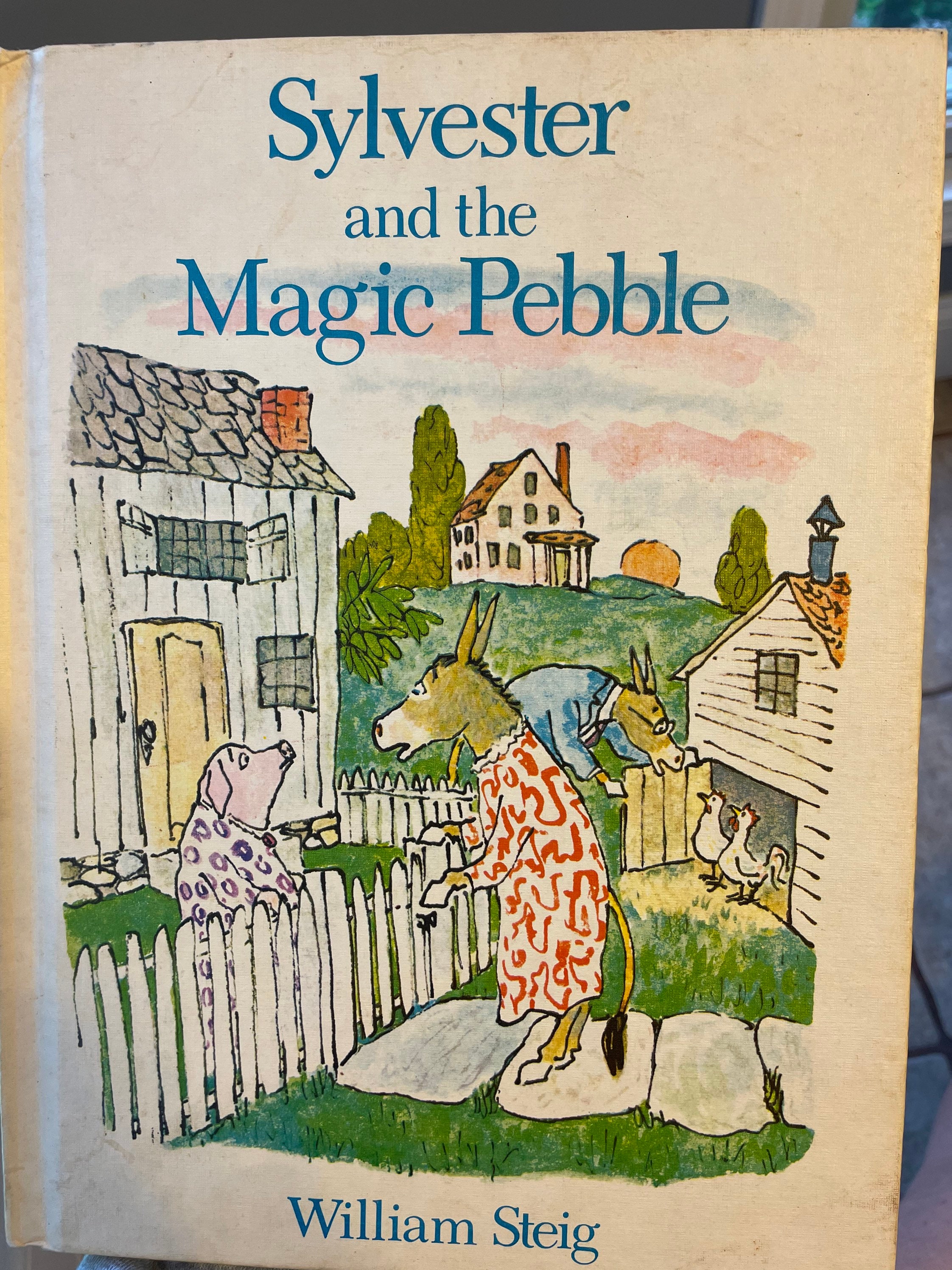 Sylvester and the Magic Pebble: William Steig: 9780590370189