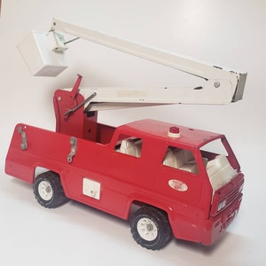 Tonka Snorkel Firetruck/Vintage 1960s Tonka 16&quot; Firetruck/Pressed Steel Toy Truck/Collectible Toy/Nostalgic Gift/Baby Shower Decor/Toy Truck