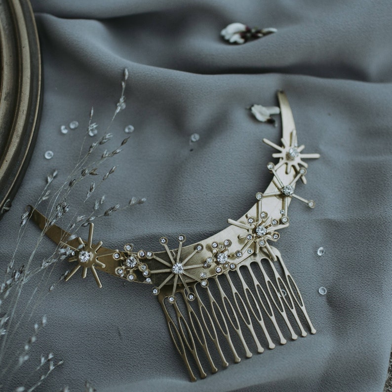 Pleiadi crescent moon bridal hair comb, with crescent Moon and Pleiadi crescent moon bridal hair comb, with crescent Moon and