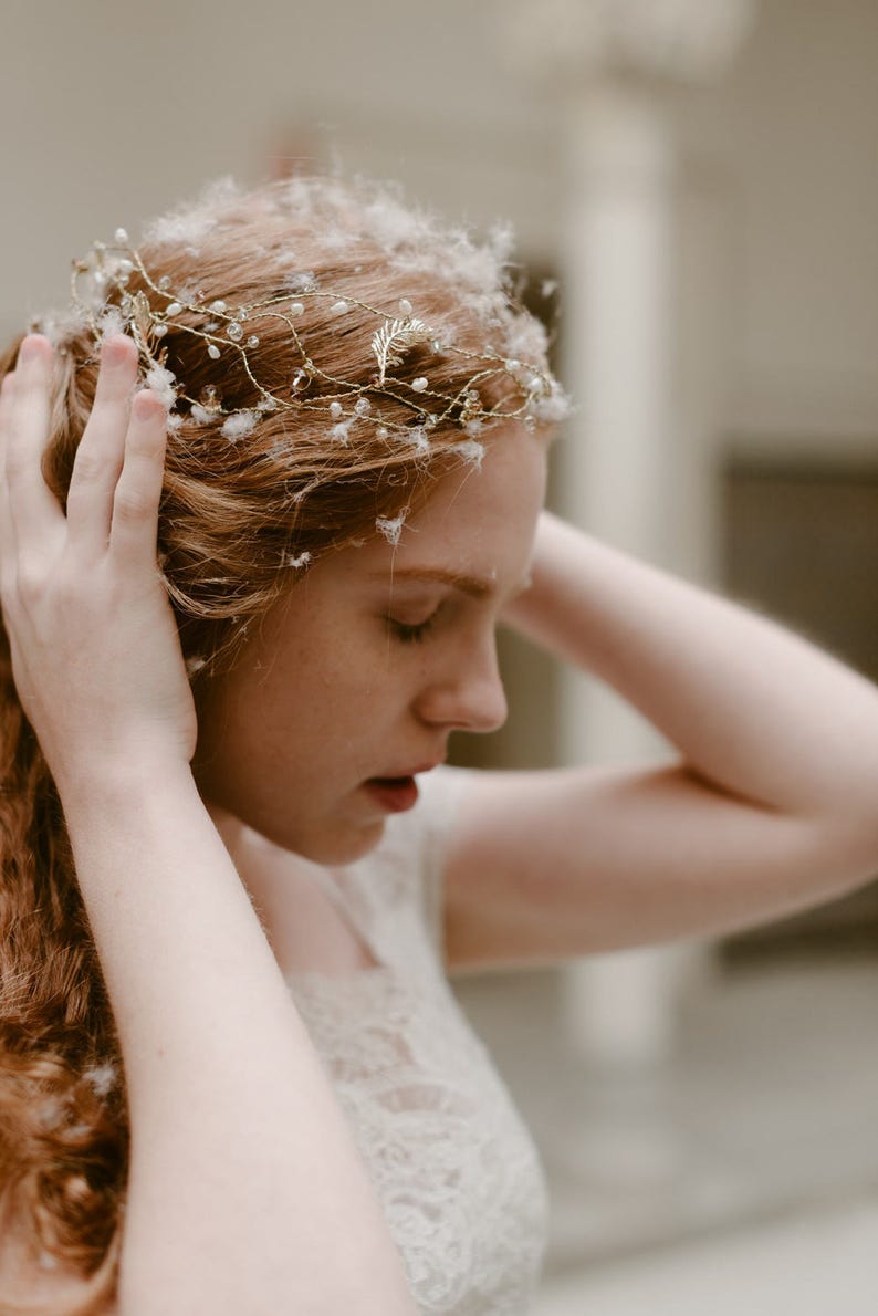 Aria Feathers Crown, bridal headpiece, hairvine, flower crown, vintage hairstyle, Made in italy image 1