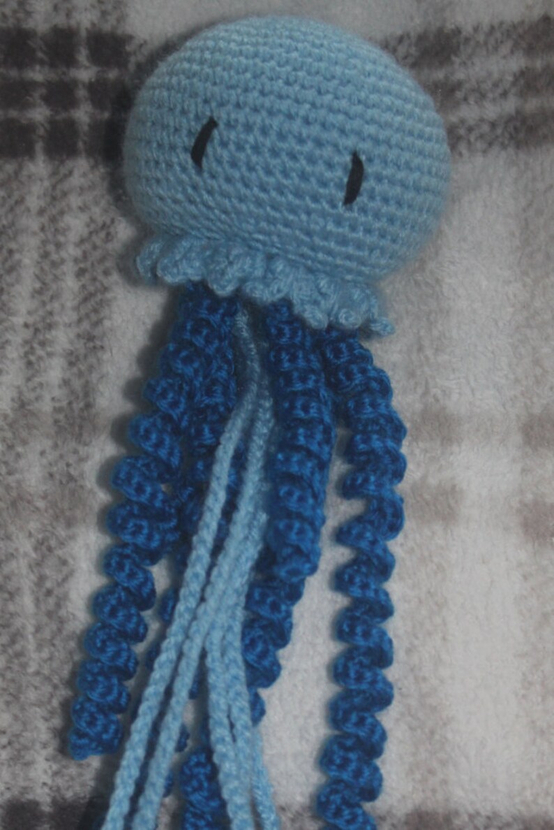 Made to order crochet jellyfish image 4