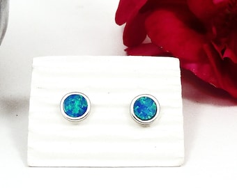 Blauer Feueropal Runde Ohrstecker, griechischer Silberschmuck