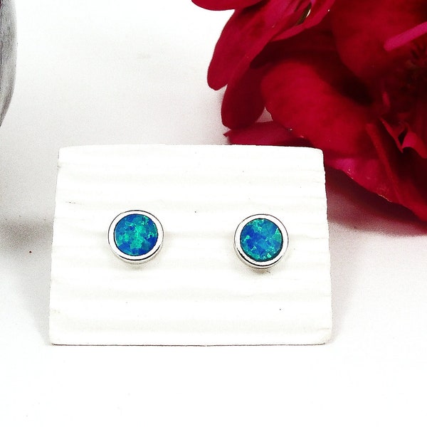 Blue Fire Opal Round Silver Stud Greek Earrings, Greek Opal Jewelry, opale boucles d'oreilles, Bizoux Grec, Opal Ohrstecker,