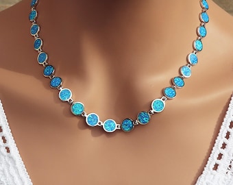 Collar de plata de ley con ópalo azul, joyería griega