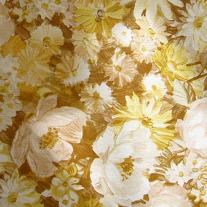 Vintage Wallpaper  by the Metre  - 70s  Wallpaper -  70s Floral Vinyl Wallpaper | cas 135