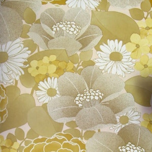 Vintage Wallpaper  by the Metre  - 70s  Wallpaper - early 1980s flower wallpaper | cas 19