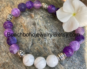 Woman’s bracelet, beaded bracelet, stretch bracelet, howlite bracelet, gift bracelet, purple bracelet, gemstone bracelet