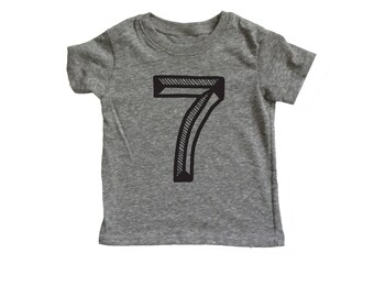 7, gris et noir, chemise septième anniversaire, chemise numéro sept, raglan de baseball 7e anniversaire, chemise 7, chemise septième anniversaire fille/garçon