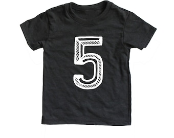 5, noir et blanc, chemise cinquième anniversaire, chemise numéro cinq, chemise 5e anniversaire, chemise 5, chemise cinquième anniversaire fille/garçon