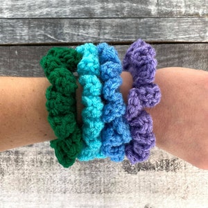 THIN Crochet Hair Scrunchies, Crochet Scrunchies, Crocheted Scrunchies, Handmade Crochet Scrunchies, Scrunchies, Yarn Scrunchies