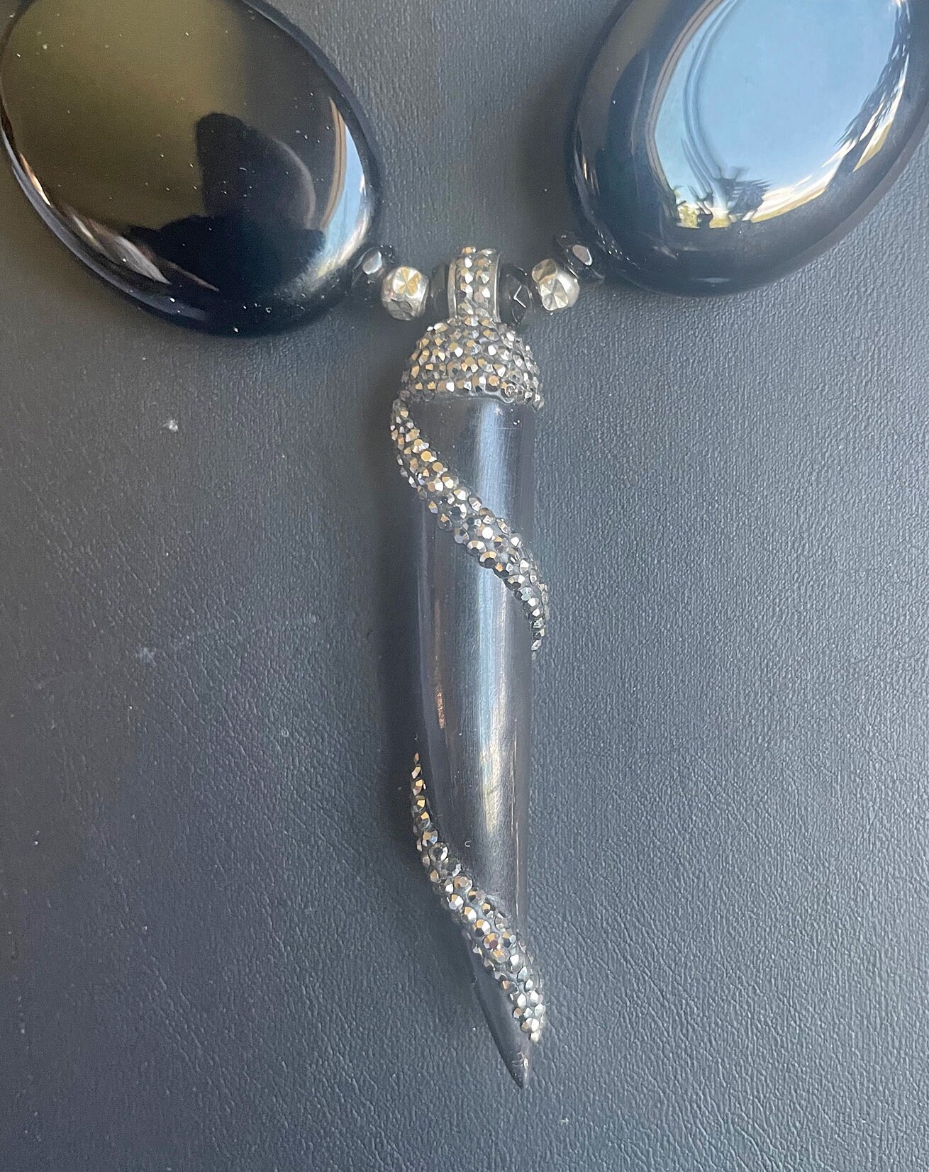 ★MIDNIGHT MOMENT.★ bold onyx necklace Bold yet refined, the Midnight Stone twisted chain Necklace