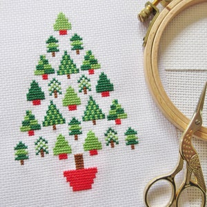 Christmas tree cross stitch pattern, modern Christmas cross stitch chart, simple, easy, quick, stylised, xmas motifs, PDF - instant download