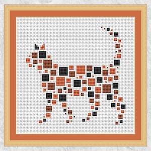 以下が含まれることがあります： 白い背景に、黒、オレンジ、茶色の正方形でできた猫のクロスステッチパターンです。