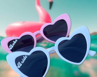 Gafas de sol de despedida de soltera de corazón • Gafas de sol de fiesta de novia y babe Bach • Gafas de sol de ojo de corazón • Despedida de soltera personalizada