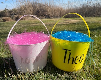 Cestas de Pascua personalizadas para niños • Envío gratuito • Cesta de Pascua asequible para niños de plástico • Regalo de Pascua personalizado para niños