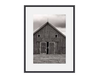 Barn Fine Art Print, Old Barn Photo, Rustic Barn, Barn Photography, Black and White Barn, Country Barn Photo, Farmhouse Decor, Wall Art