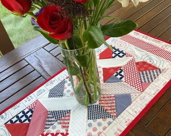 Quilted Table Runner Patriotic Red, White & Blue, 4th of July, Memorial Day