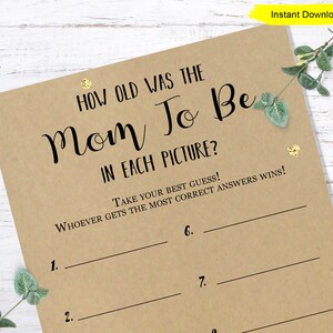 Op de afbeelding: Een bruine kaart met de tekst "How old was the Mom To Be in each picture?" en een lijst met nummers 1 tot en met 7 met lege regels naast elk nummer. De tekst "Take your best guess! Whoever gets the most correct answers wins!" staat ook op de kaart.