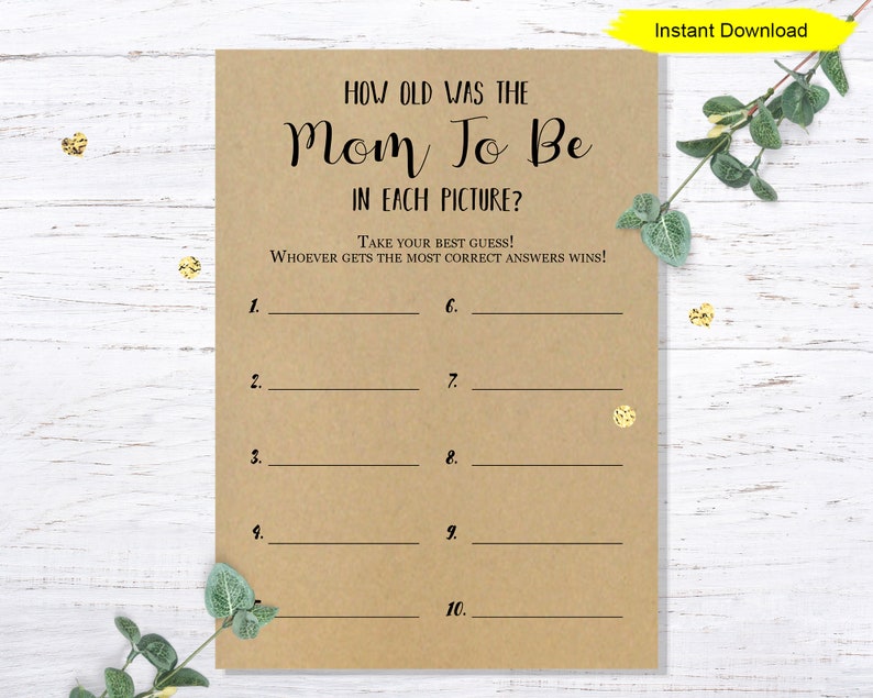 Op de afbeelding: Een printbaar spel voor een babyshower. Het spel vraagt ​​gasten om te raden hoe oud de aanstaande moeder was op elk van de tien foto's. Het spel is gedrukt op bruin papier met zwarte tekst.