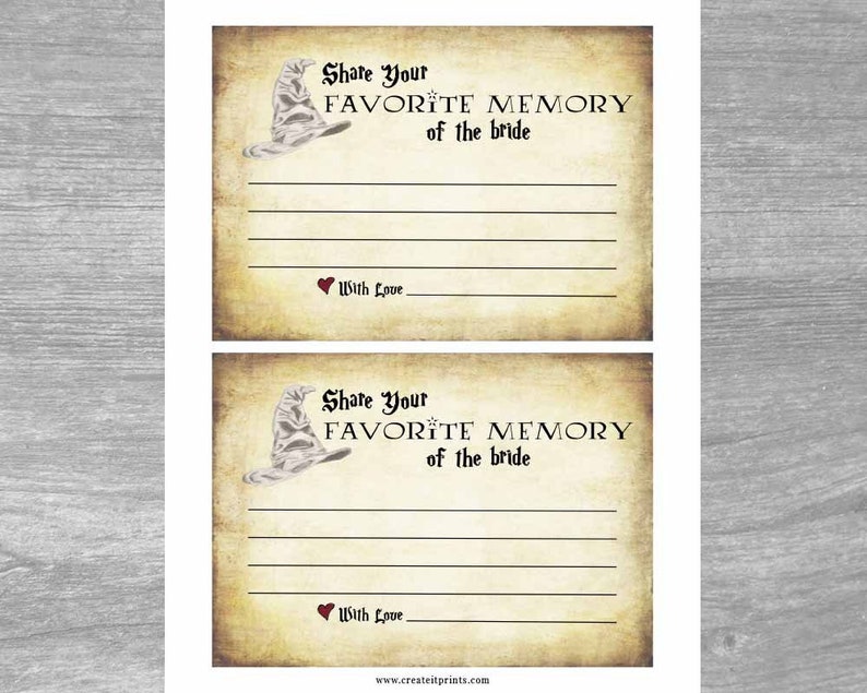 Peut inclure: Deux cartes imprimables avec un fond vintage repr&eacute;sentant un chapeau de sorcier et le texte "Share Your FAVORITE MEMORY of the bride" et "With Love".