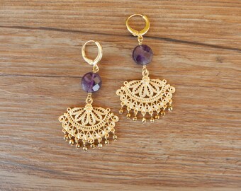 Earrings with amethyst and filigree fans in gilded silver