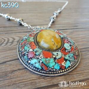 Etnische ketting met Tibetaans zilveren hanger en gele zeldzame vintage turquoise steen en 925 zilveren ketting
