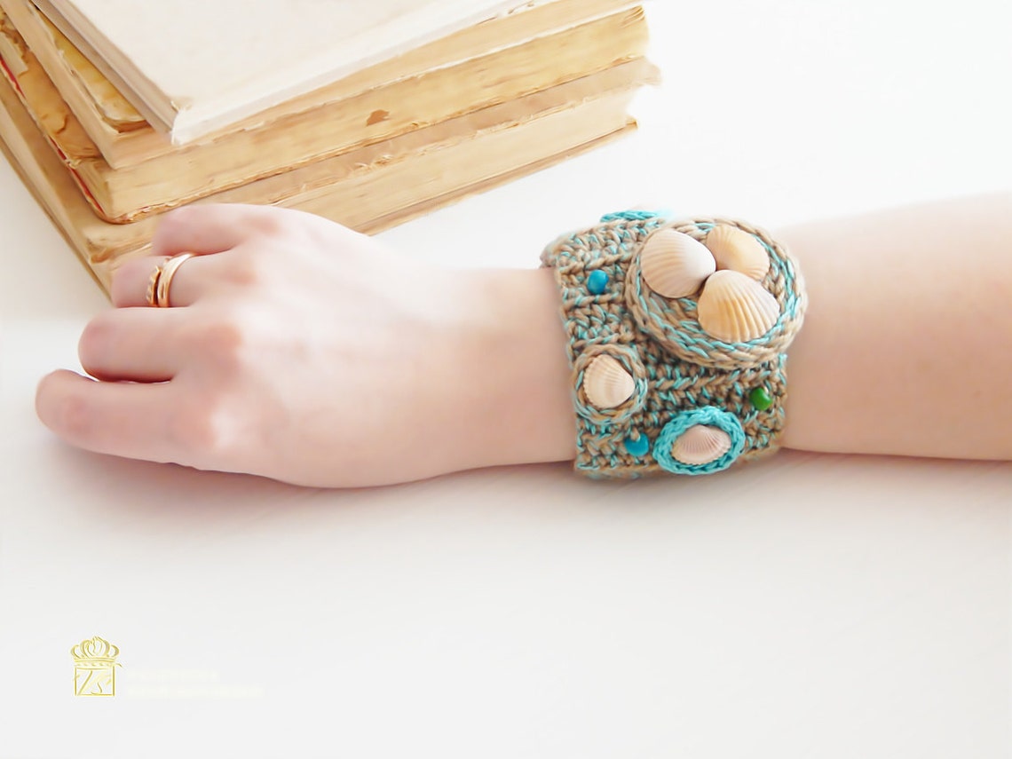 Crochet wrap Bracelet Simple beautiful and lightweight. Etsy