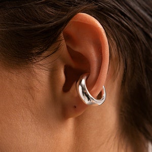 Sterling Silver Chunky Ear Cuff No Piercing, Minimalist Ear Cuff, Single Band Cartilage Cuff Earring, Chunky Ear Cuff, Jewelry for Occasion