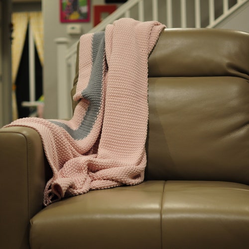 Chunky knitted throw - Combed Cotton - Grey/pink - Couch blanket - 100% Cotton shops - luxury throw