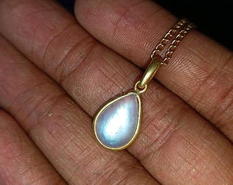 Natuurlijke regenboog maansteen ketting, 14K massief gouden maansteen hanger, geelgouden ketting hanger, blauwe maansteen sieraden, cadeaus voor haar