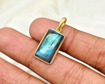 14K Solid Gold Labradorite Pendant Necklace, Solid Gold Bezel Pendant, November Birthstone, Wedding Jewelry, Labradorite Rectangle Pendant
