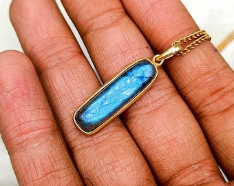 High Fire Flashy Labradorite Pendant Necklace, 14k Solid Gold Pendant, November Birthstone, Labradorite Rectangle Pendant, Bezel Pendant