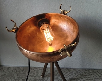 Lampe trépied zoomorphe unique - lampe de chevet vintage - décoration loft bricolage - lampe de table artisanale