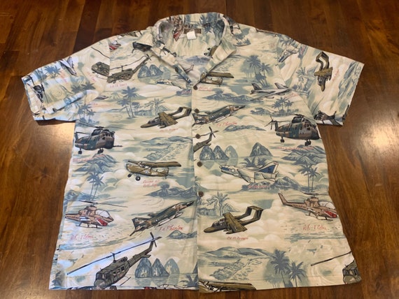 Vintage Hawaiian Shirt. Men’s 2XL Hawaiian Shirt.