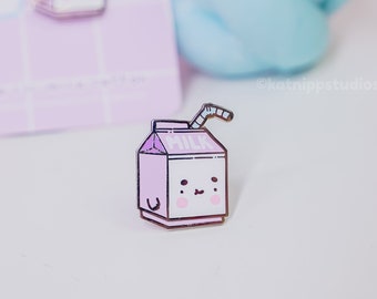 Pin smaltata in cartone di latte - Kawaii Milk - Badge Pin smaltati Kawaii - Accessori per borse - Accessori moda - Kawaii - Katnipp