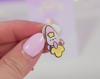 Pocket Planets: Rocketto ロケットThe Kawaii Space Rocket Enamel Pin