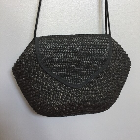 Vintage 1970s Black Wicker Geometric-Shaped Shoul… - image 3