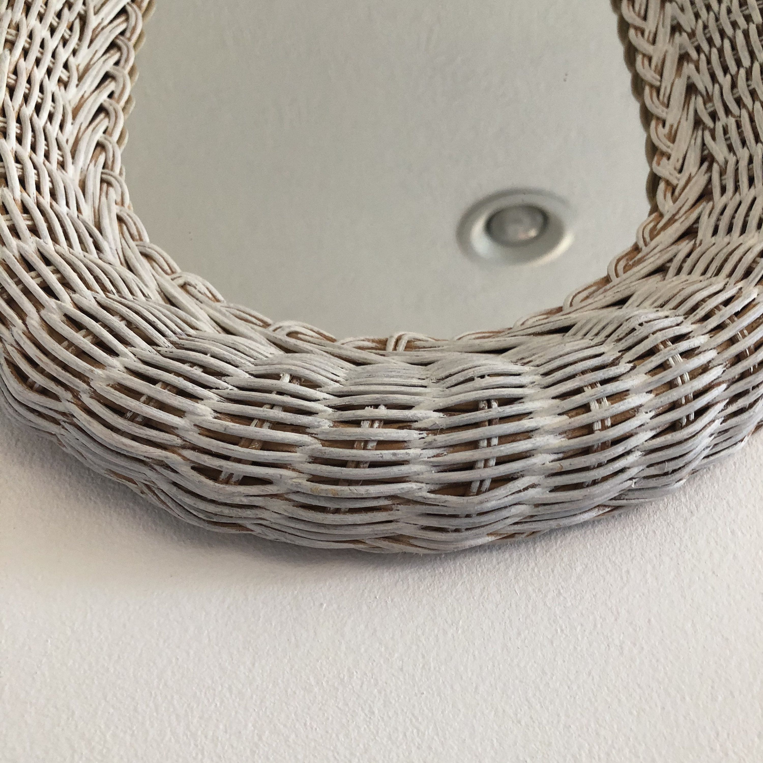 Vintage 1970s White Wicker Oval Mirror Etsy