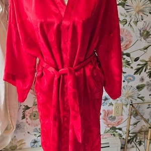 Beautiful Vintage Gold Label Victoria&#39;s Secret Red Robe