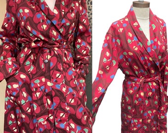 Vintage 1940's Red Cold Rayon Novelty Print Robe