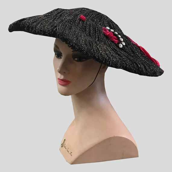 1950s Black Raffia Hat with Velvet Accent - image 3