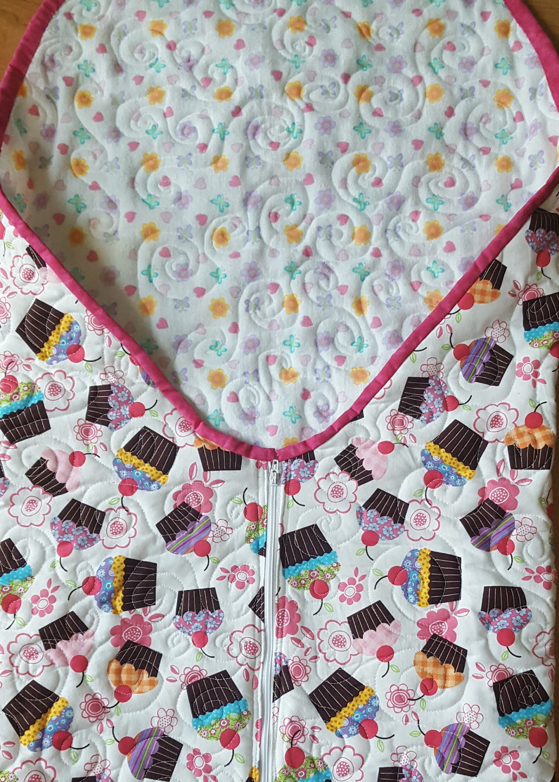 Quilted Baby Bunting Baby Snuggle Bag Frog Quilt Bugs Insects Cupcake Quilt Sweet Zippered Quilt Winter Baby Cozy Baby Sleeping Bag Etsy Canada
