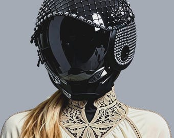 Vestido longo vintage marfim dos anos 70 com gola alta em crochê e mangas bufantes, estilo boho, perfeito para a noite ou para a era disco dos anos 70.